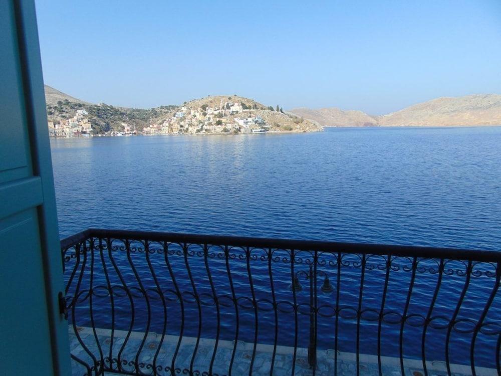 Danezis Sea Stars Villas Symi Exterior foto