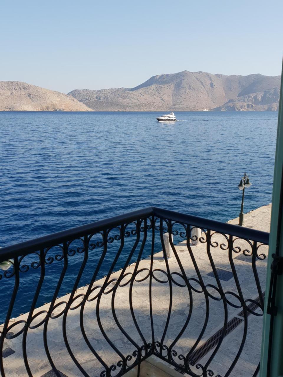 Danezis Sea Stars Villas Symi Exterior foto